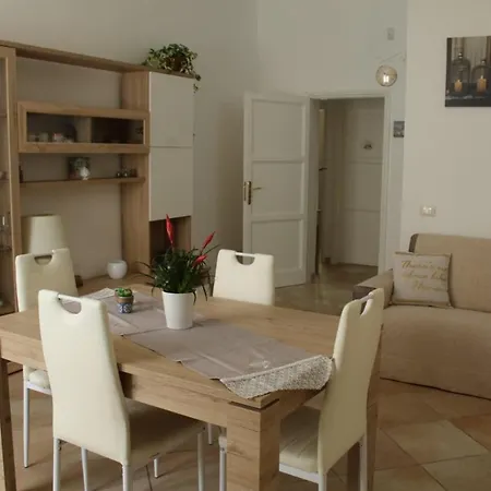 Ohana: Casa Nel Centro Di Lecce Exterior foto